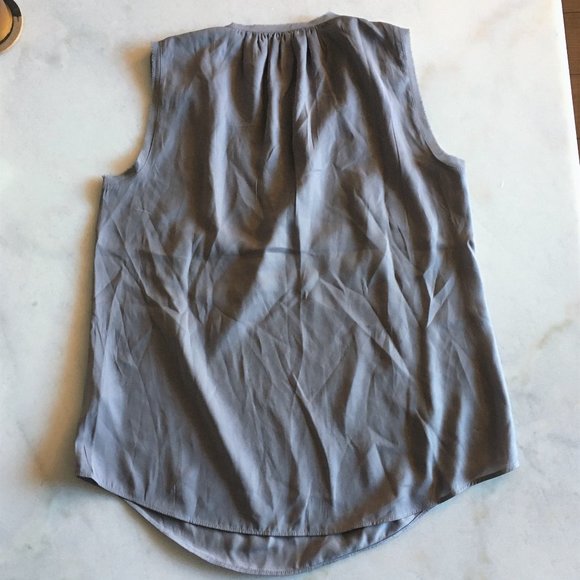 Banana Republic grey sleeveless v neck top, relaxed fit, embellished shoulders - Picture 5 of 7